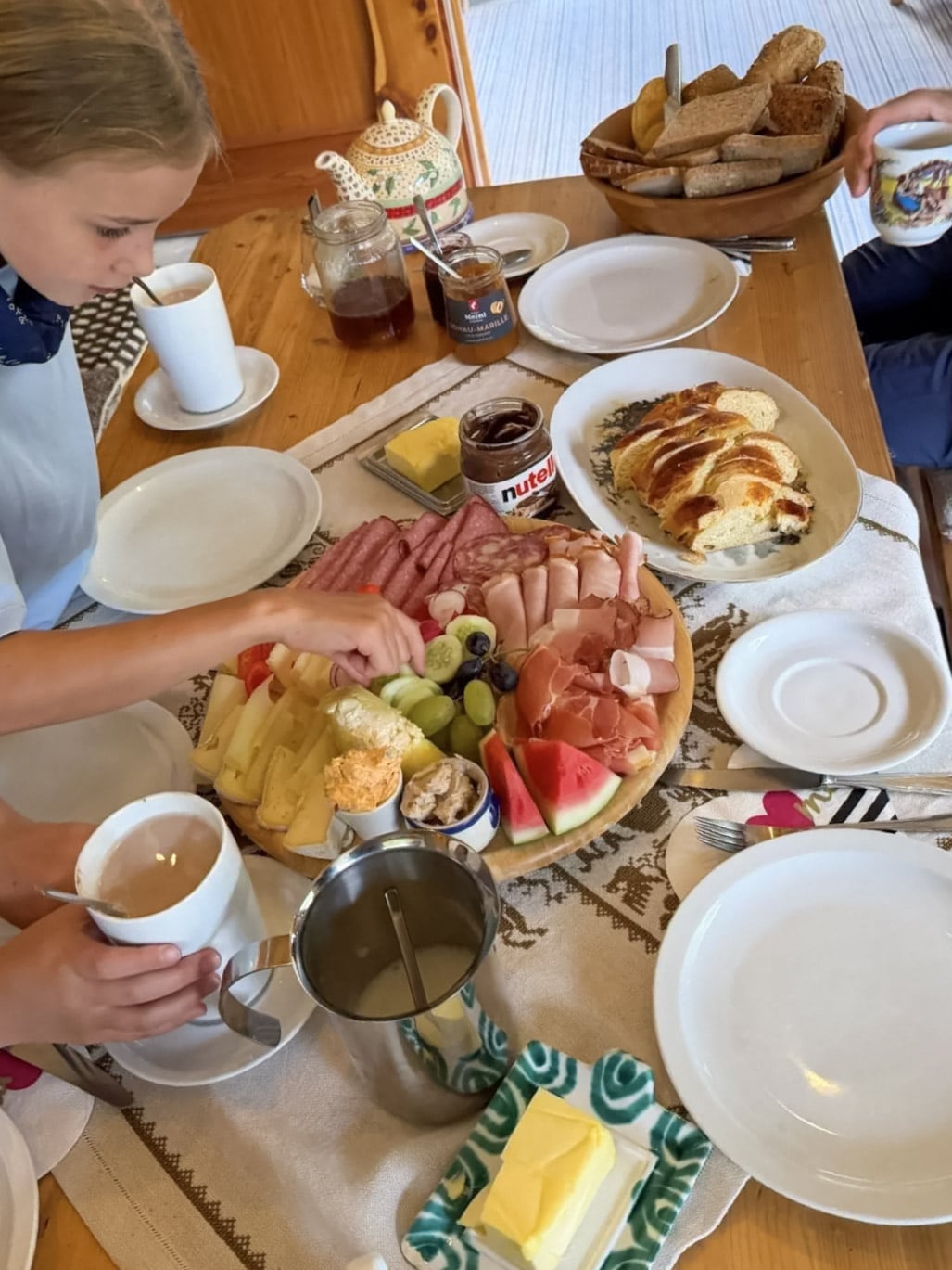 Gemeinsames Frühstück während der Hüttentour